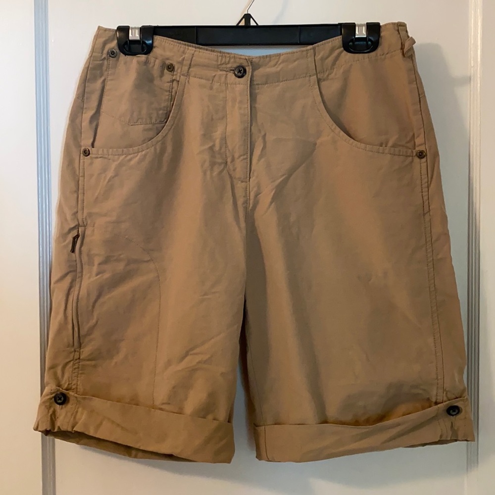 Woolrich khaki shorts